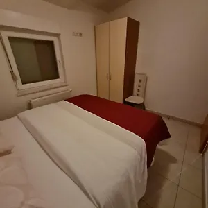 And Niki 2 , Kaštela Croacia